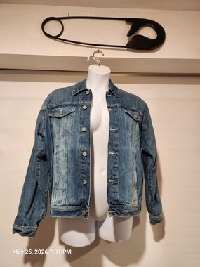 Beverly Hills Polo Club Light Blue Denim Jacket with Black Label